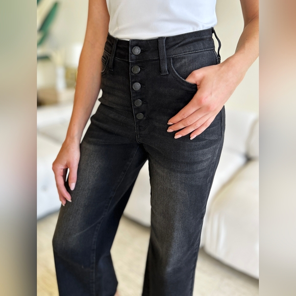 New Arrival!! Judy Blue Full Size High Waist Button Fly Jeans - Picture 10 of 12